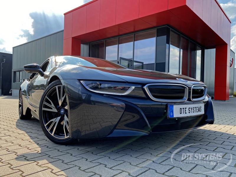 BMW i8: Ultimate Hybrid Thrill